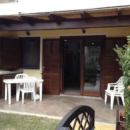 Case Vacanze I Pini Appartamento Porto Pino